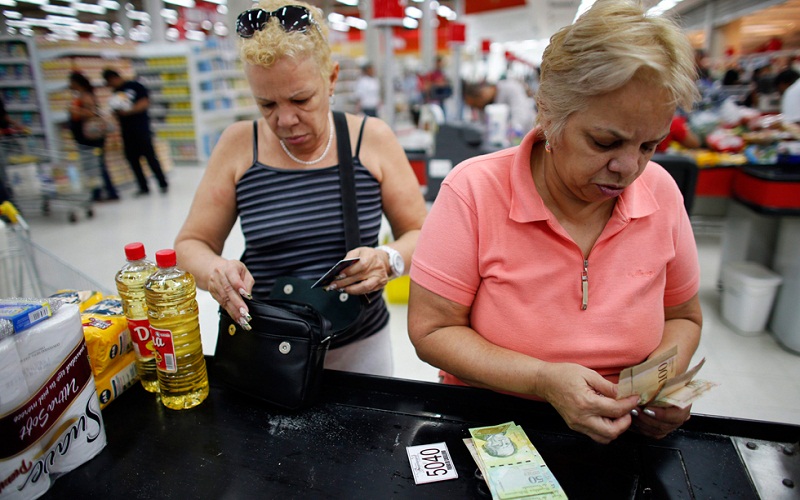 La crisis económica, que enmarca factores como la inflación, el desabastecimiento y la escasez, tienen su reflejo en la dieta diaria de los venezolanos