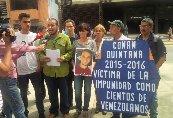 “El 92% de los homicidios en Venezuela quedan impunes y en esta cifra Luisa Ortega Díaz tiene una responsabilidad enorme, aquí es más fácil recibir una multa de tránsito que un asesino sea detenido y puesto tras las rejas”, afirmó.