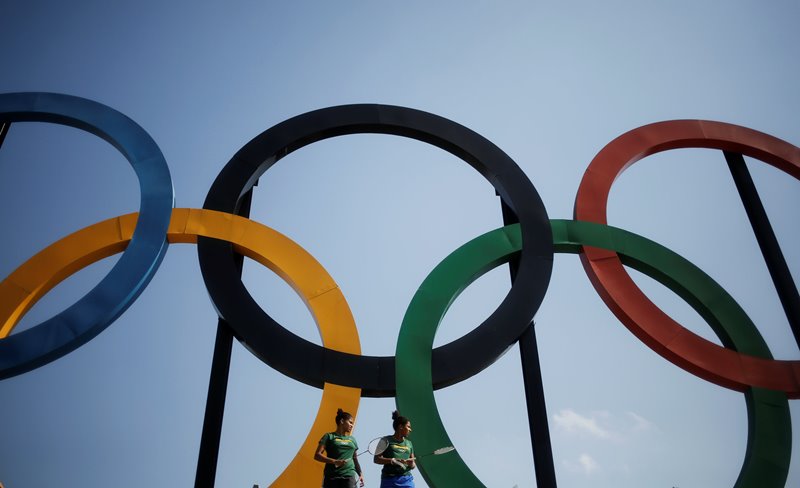 La primera ciudad sudamericana en ser sede de los Juegos Olímpicos lucha contrarreloj para estar lista para la cita deportiva en medio de una profunda crisis política