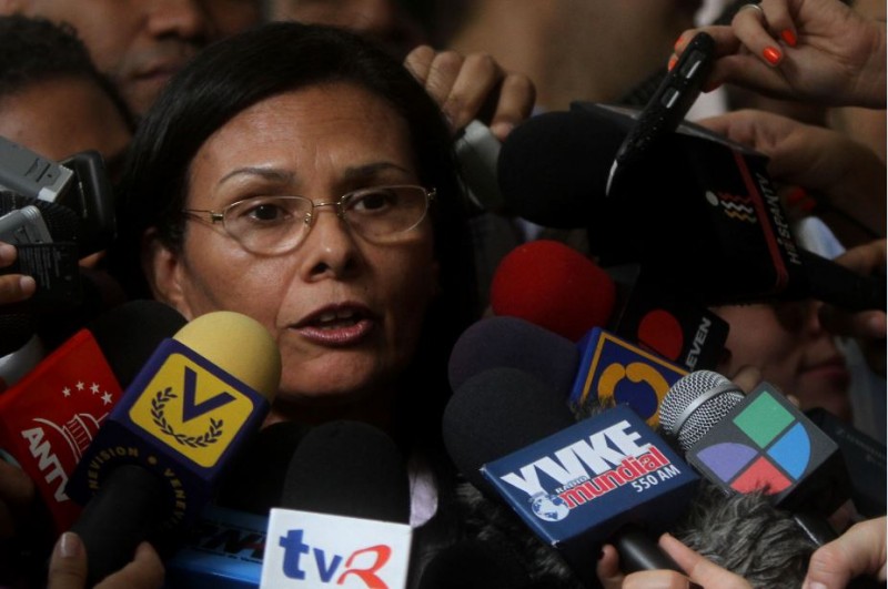 La rectora Socorro Hernández dijo que 573 personas trabajaron en la auditoría de firmas para el revocatorio, proceso que culminará este martes