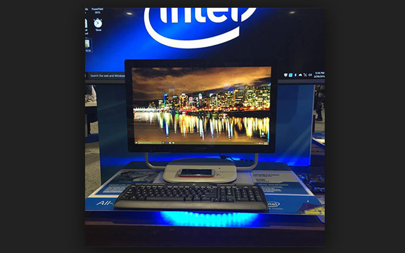 Intel premia a sus clientes en el marco del Intel Solution Summit 2016