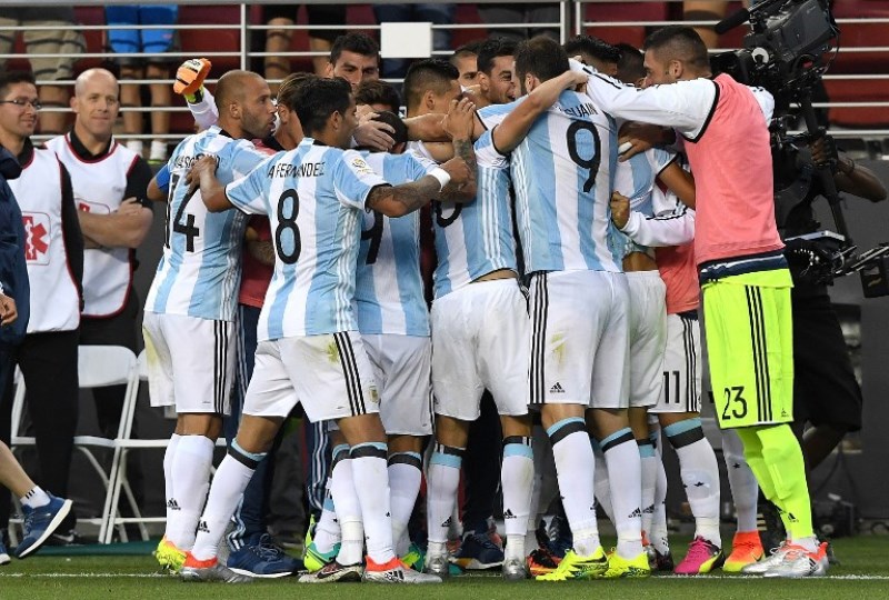 La sólida victoria de la selección de Argentina ante la de Chile (2-1) demostró que la Albiceleste no sufre de dependencia de su estrella, Lionel Messi