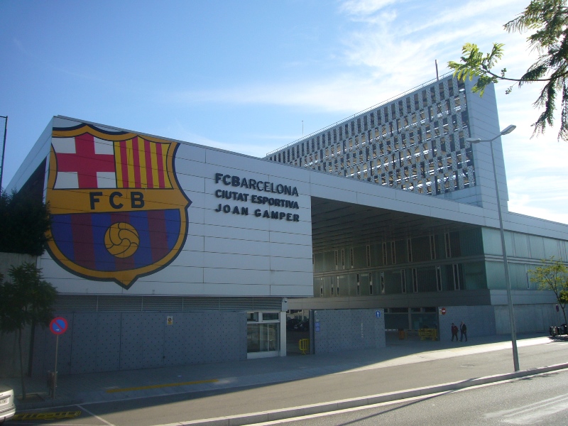 La dirección del FC Barcelona aceptó este lunes pagar una multa de 5,5 millones de euros por fraude fiscal durante el fichaje del brasileño Neymar