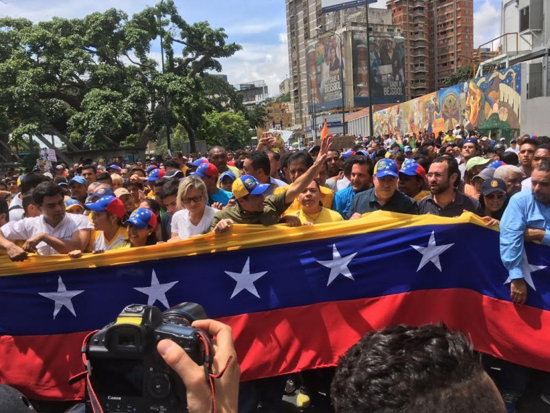 Tras 38 días de espera, Capriles afirma que el CNE esta atrasando el proceso del Referendum Revocatorio/ Foto: Prensa Miranda