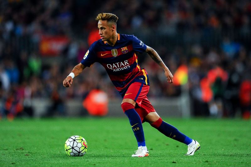 El nuevo contrato de Neymar con el Barça podría suponerle unos ingresos anuales de 15 millones de euros netos, extremo que no ha confirmado Bartomeu