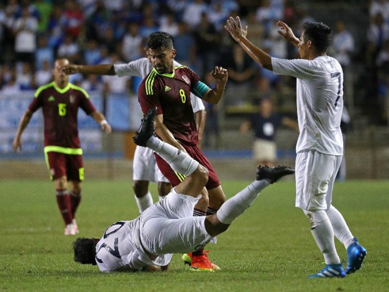 El volante guatemalteco Gerardo Tinoco abrió el marcador al minuto 70, y a los 83 minutos Salomón Rondón consiguió el empate tras un tiro de esquina.
