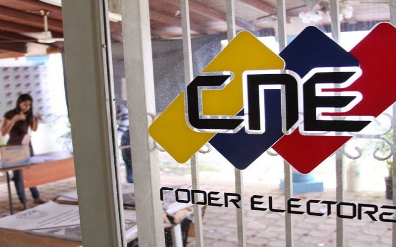 CNE auditó software de máquinas para recolección del 20% de firmas