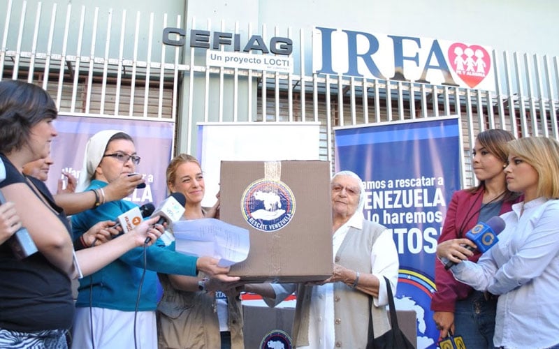 Fe y Alegría recibe donaciones de insumos médicos de Rescate Venezuela