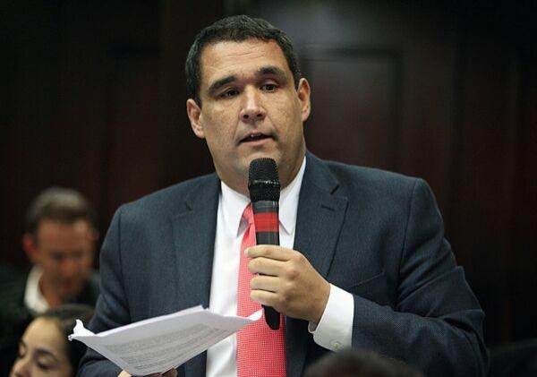 A juicio de Matheus, la debilidad del Gobierno y su fragilidad hace que recurra a amenazar pero "el país está enfocado" en revocar al presidente Nicolás Maduro