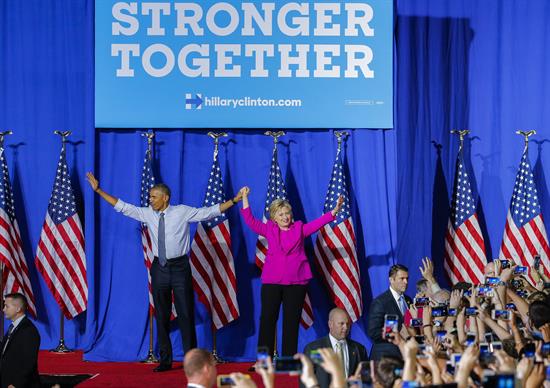 En su primer mitin juntos, Clinton Clinton llamó a construir sobre el legado de Obama / Foto: EFE