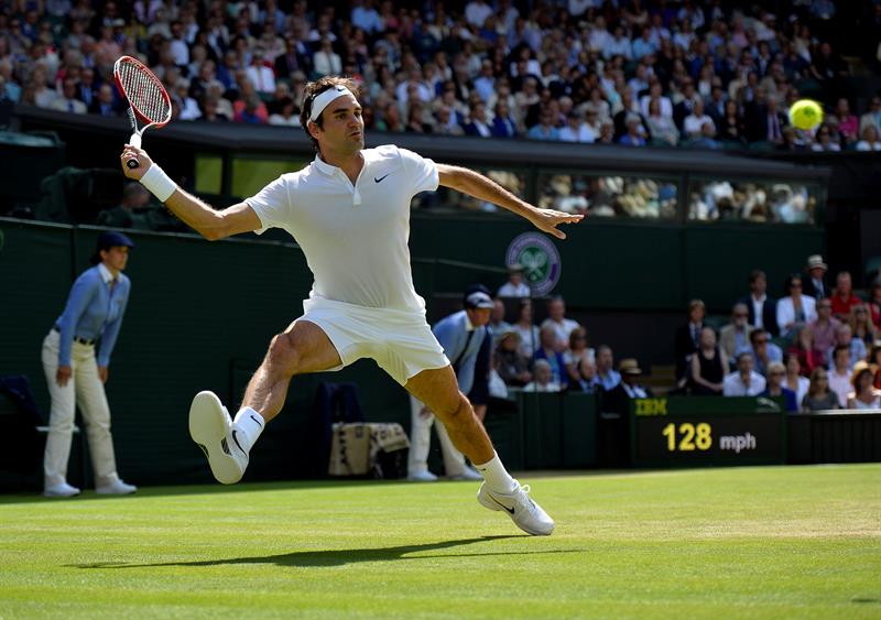 El tenista suizo Roger Federer, de 34 años, remontó este miércoles una desventaja de dos sets y se impuso al croata Marin Cilic para clasificarse a semifinales del torneo de Wimbledon.