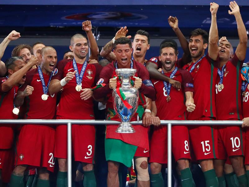 La selección portuguesa culminó su gesta personal y se hizo con su primera Eurocopa, tras vencer a Francia en la final con un gol de Eder,