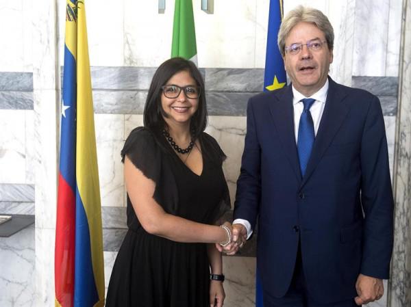 Reunión entre los cancilleres de Italia y Venezuela en julio de 2016