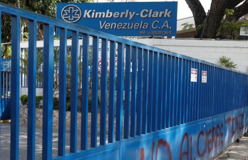 El presidente Nicolás Maduro instó a los trabajadores de Kimberly Clark a entregar un plan de trabajo, en un lapso de 48 horas, que permitirá afianzar la producción
