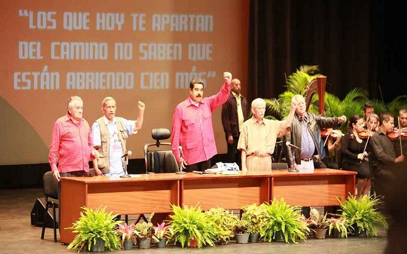 El presidente de la República, Nicolás Maduro, encabezó este lunes un acto en homenaje a Jorge Rodríguez (padre) desde el Teatro Teresa Carreño de Caracas