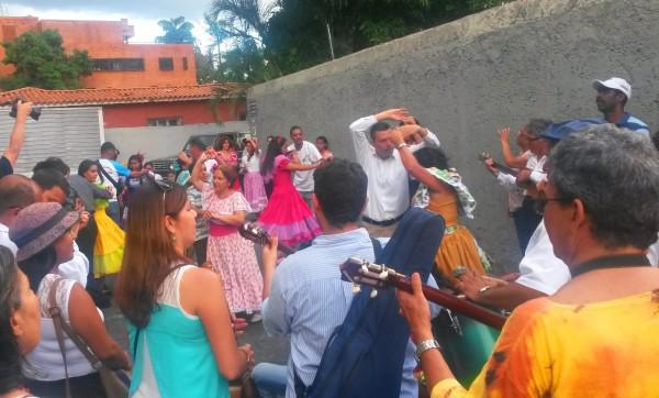 Ruta El Pedregal ofrece recorrido por tradición del Encuentro de Santos y Diablos