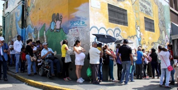 Colas en Caracas