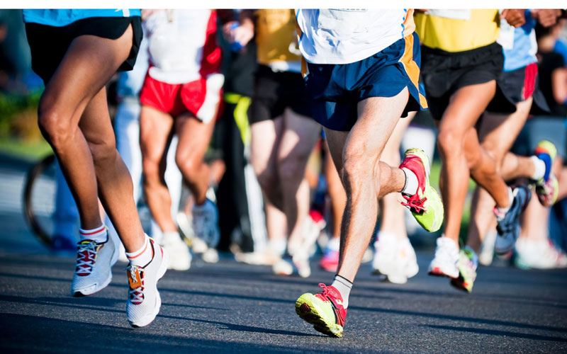 Usar el calzado adecuado ayuda a prevenir lesiones en los corredores