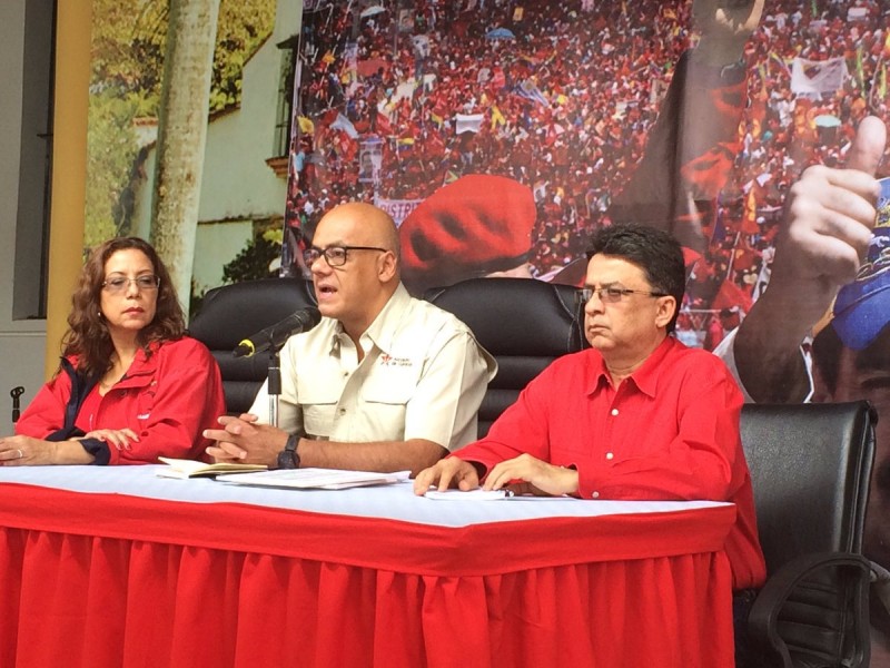 El dirigente del Psuv, Jorge Rodríguez, indicó que la "presencia en la calle de los chavistas es la garantía definitiva de la paz de la República"