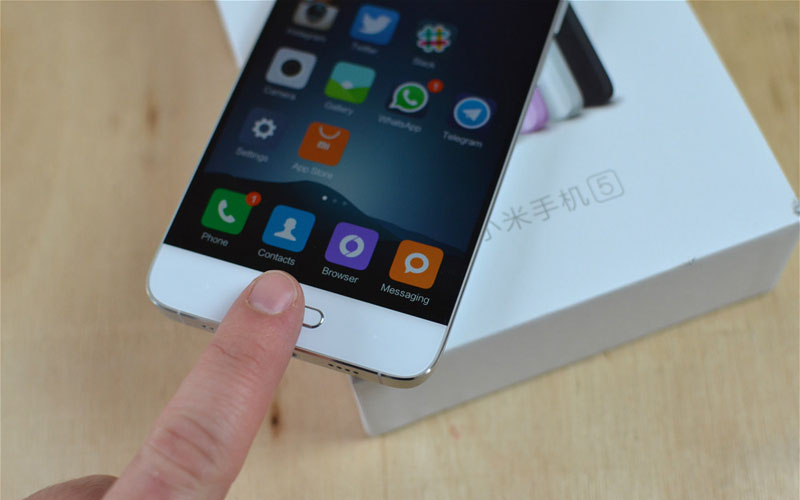 Xiaomi Mi Note 2 devela su pantalla Dual Edge