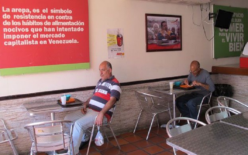 Castro Soteldo reconoció que el venezolano “está comiendo no por los niveles que estaba comiendo”, pero insistió en que esas cifras de consumo estaban por encima de los niveles históricos del país