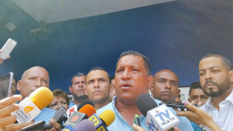 De acuerdo con Díaz, el fiscal encargado de la región insular informó que no se había abierto ninguna investigación en su contra u otros dirigentes de oposición en la entidad