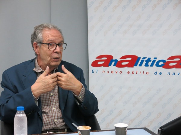 Historiador Elías Pino Iturrieta en entrevista con Analitica
