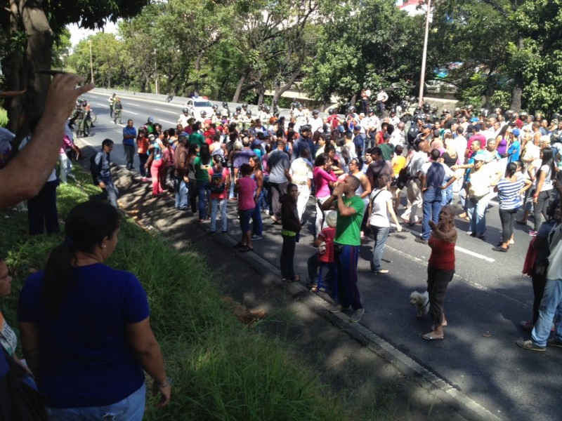 Los manifestantes aseguran que llevan más de un mes sin recibir la canasta de alimentos CLAP, proporcionada por el Gobierno Nacional