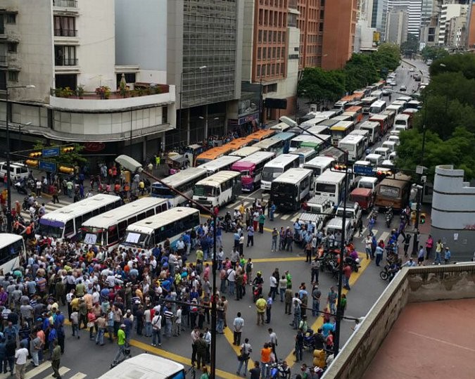 Los transportistas exigen al ministro de Transporte, Ricardo Molina, que autorice la publicación en Gaceta del aumento del pasaje a 60 bolívares