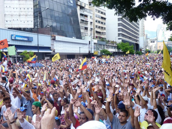 Concentración de opositores en Chacao por la "Toma de Caracas" / Foto: Lewin Granados
