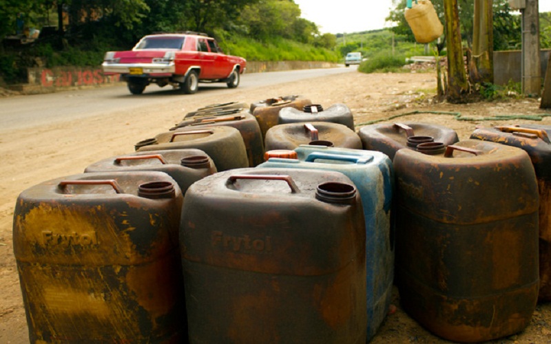 El Ejército Nacional Bolivariano se enfrentó a un grupo de revendedores de combustible en las trochas de lado venezolano, específicamente en el sector Jurubá, en el municipio Guajira (estado Zulia)