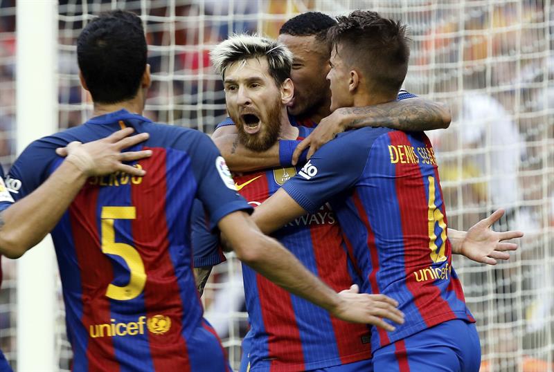 Un gol de penalti en la última acción del partido dio la victoria al Barcelona en Mestalla por 2-3, en un duelo apasionante y vibrante