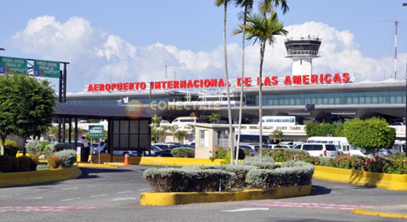 Aerolíneas dominicanas y extranjeras notificaron la cancelación de sus vuelos directos como medida preventiva ante el paso de Matthew/ Foto: Referencial