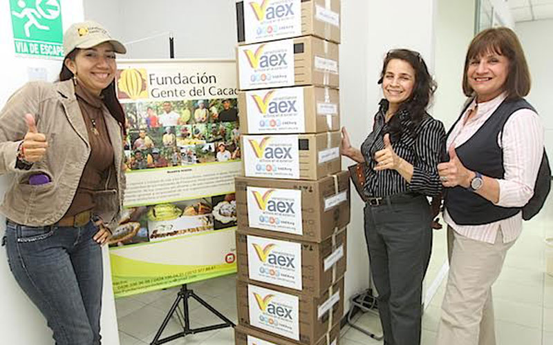Fundación Gente del Cacao recibe donativo de Vaex