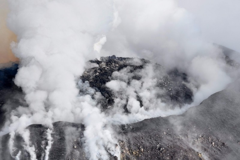 Las comunidades son consideradas como de "alto peligro", por estar frecuentemente afectadas por el volcán, considerado uno de los más activos del país