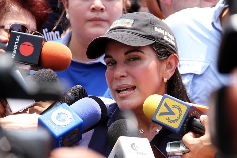 Eveling Trejo: Desmintió libertad plena para Manuel Rosales