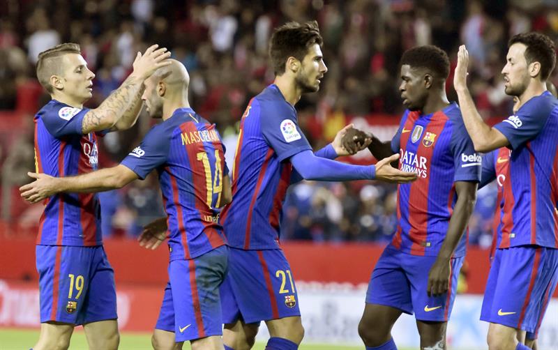 El Barcelona ganó 1-2 al Sevilla, se redimió de su derrota en la Liga de Campeones contra el City con una gran reacción en el segundo tiempo y asaltó el fortín del Sánchez Pizjuán