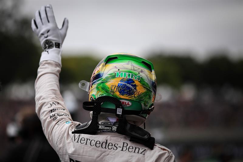 El inglés Lewis Hamilton (Mercedes), triple campeón del mundo de Fórmula Uno, saldrá desde la 'pole' este domingo en el circuito de Interlagos, en Brasil