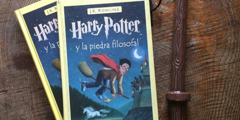 Harry Potter, saga de novelas escrita por J.K. Rowling