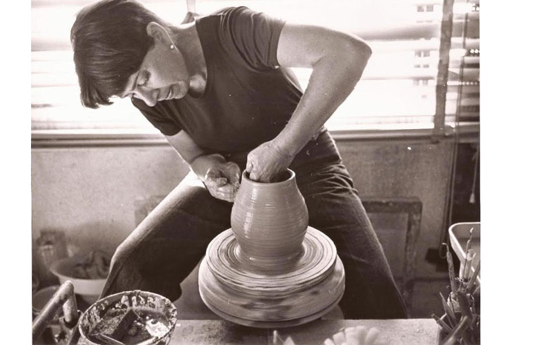 Exposición antológica de la ceramista Reina Herrera en el Museo Sefardí de Caracas