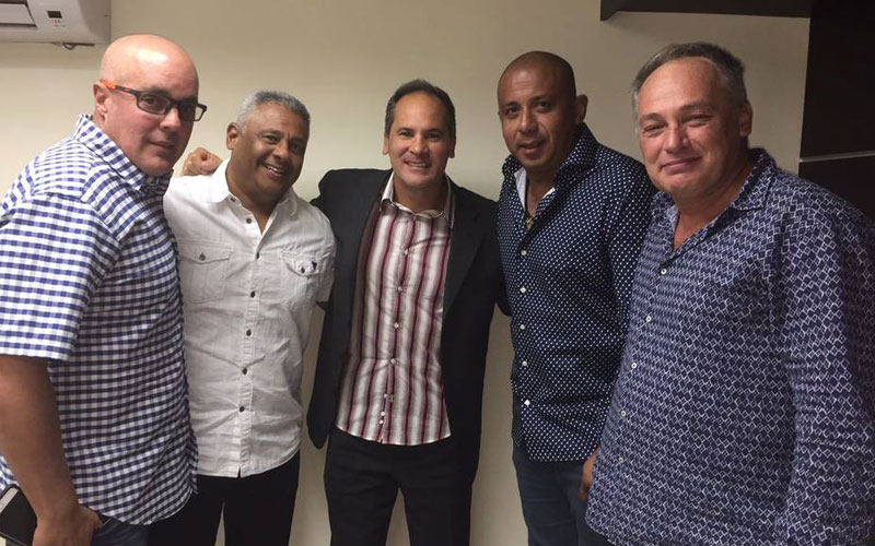 Omar Vizquel continúa como mánager de Venezuela para el Clásico Mundial