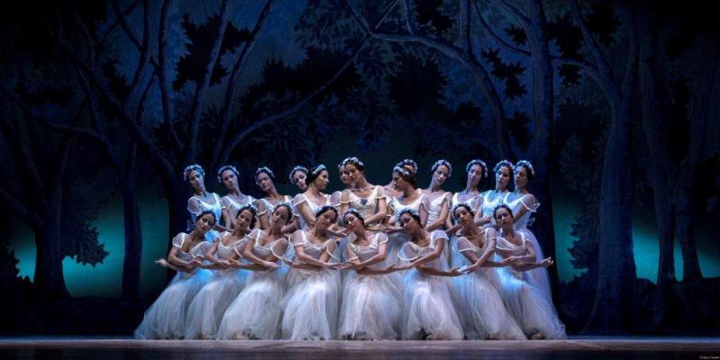 Ballet Nacional de Cuba dedica espectáculo a Fidel Castro