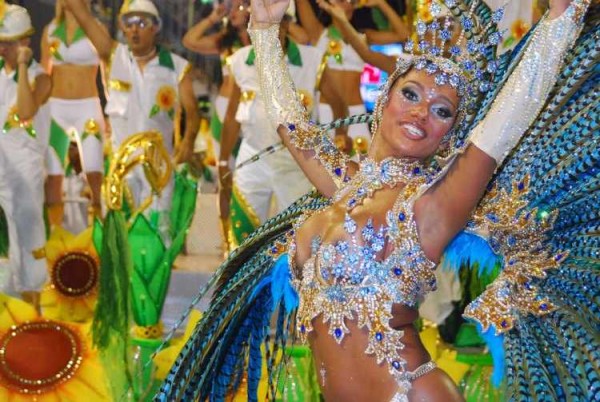 El famoso desfile de las escuelas de samba en el Sambódromo está previsto para las noches del 26 y 27 de febrero