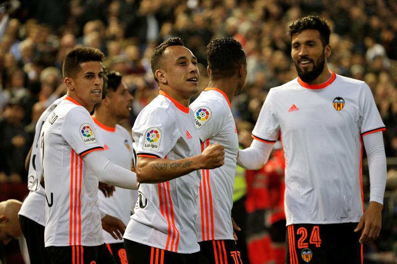 El Valencia derrotó al Real Madrid en el partido aplazado de la decimosexta jornada en Mestalla por la disputa del Mundial de Clubes del conjunto madridista