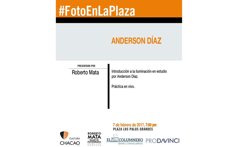 Anderson Díaz realiza práctica de iluminación, en el encuentro Foto en la plaza