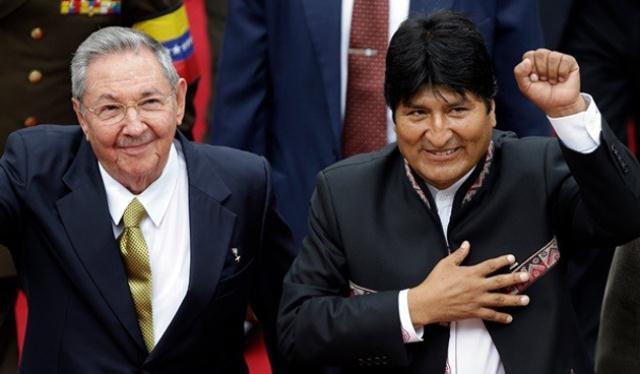Evo Morales y Raúl Castro llegaron a Caracas para participar en Cumbre del Alba