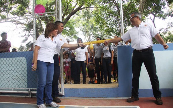 cancha deportiva Pablo Higuerey en el sector Macarapana en Carúpano