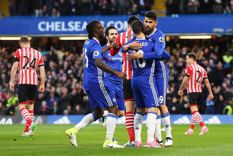 El Chelsea volvió este martes a la senda del triunfo en la Liga inglesa de fútbol al vencer 4-2 al Southampton en Stamford Bridge