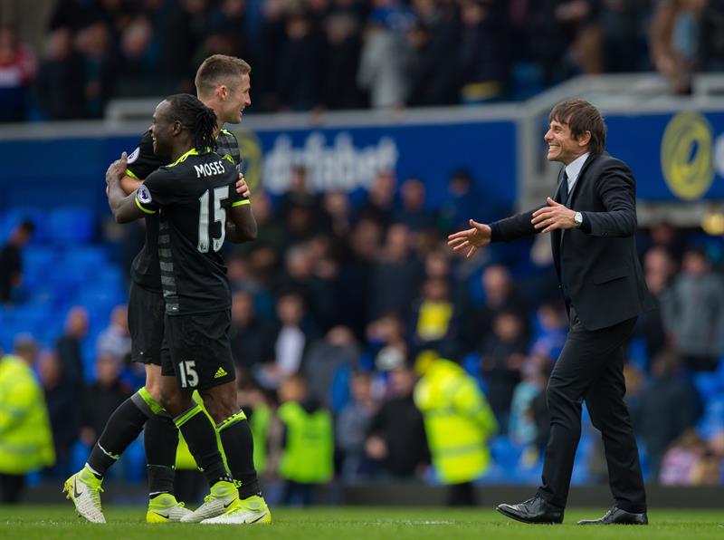 Los hombres de Antonio Conte solventaron una de las visitas más complicadas que les quedaban esta temporada goleando 0-3 al Everton