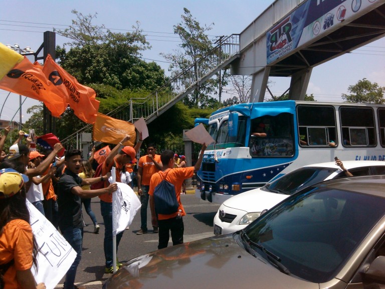 Zona norte de Anzoátegui protestó por acciones del TSJ